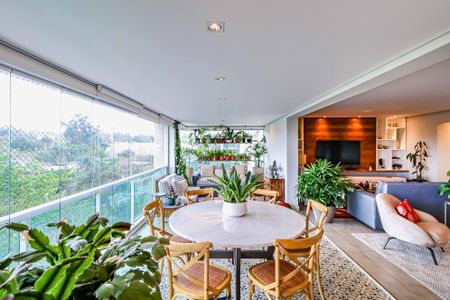 Apartamento à venda com 234m², 4 quartos e 3 vagasVaranda