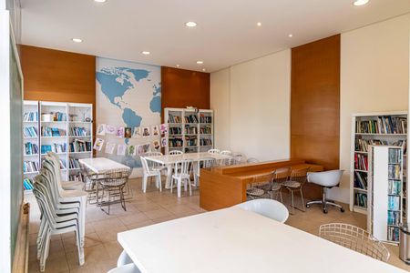 Apartamento à venda com 234m², 4 quartos e 3 vagasÁrea comum - Biblioteca