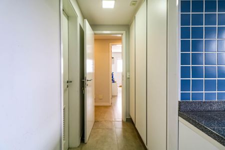 Apartamento à venda com 234m², 4 quartos e 3 vagasLavanderia
