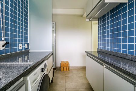 Apartamento à venda com 234m², 4 quartos e 3 vagasLavanderia