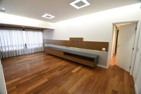 Apartamento à venda com 450m², 4 quartos e 4 vagasSala 5