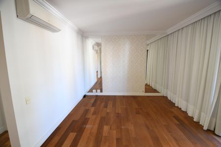 Apartamento à venda com 450m², 4 quartos e 4 vagasQuarto Suíte 1