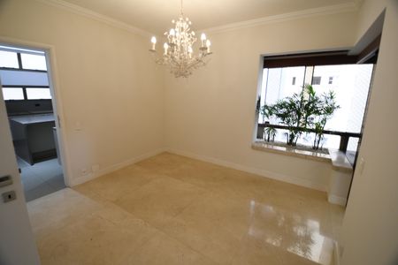 Apartamento à venda com 450m², 4 quartos e 4 vagasSala 4