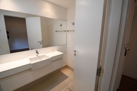 Apartamento à venda com 450m², 4 quartos e 4 vagasBanheiro Suíte 2