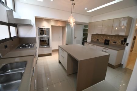 Apartamento à venda com 450m², 4 quartos e 4 vagasCozinha