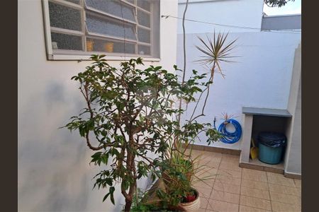 Casa à venda com 107m², 2 quartos e 2 vagas