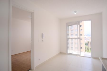 Sala de apartamento para alugar com 1 quarto, 27m² em Guaiauna, São Paulo