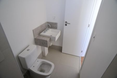 Apartamento à venda com 74m², 2 quartos e 1 vagaBanheiro Suíte