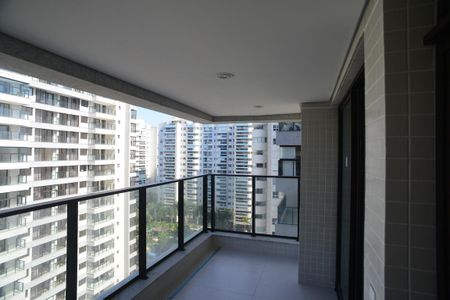 Apartamento à venda com 74m², 2 quartos e 1 vagaVaranda da Suíte 2