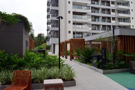 Apartamento à venda com 74m², 2 quartos e 1 vagaÁreas Comuns Externas