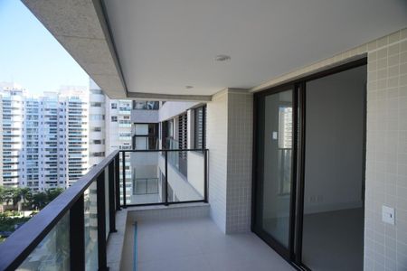 Apartamento à venda com 74m², 2 quartos e 1 vagaVaranda da Suíte 2