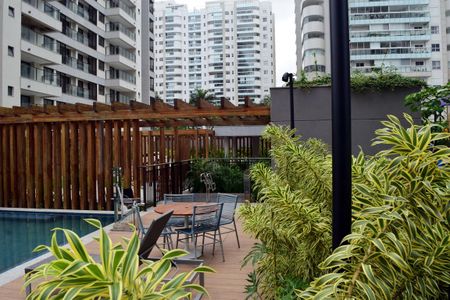 Apartamento à venda com 74m², 2 quartos e 1 vagaÁreas Comuns Externas