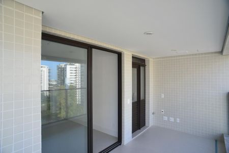 Apartamento à venda com 74m², 2 quartos e 1 vagaVaranda da Suíte 2