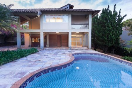 Casa de condomínio à venda com 435m², 5 quartos e 8 vagasÁrea Externa