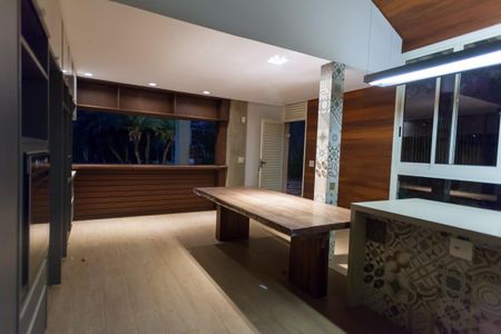 Casa de condomínio à venda com 435m², 5 quartos e 8 vagasCozinha