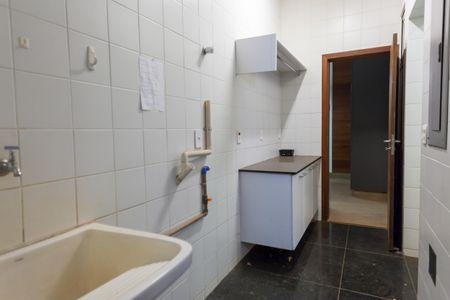 Casa de condomínio à venda com 435m², 5 quartos e 8 vagasÁrea de Serviço