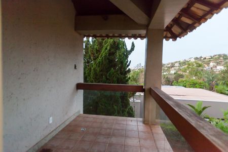 Casa de condomínio à venda com 435m², 5 quartos e 8 vagasSuíte 4 Sacada