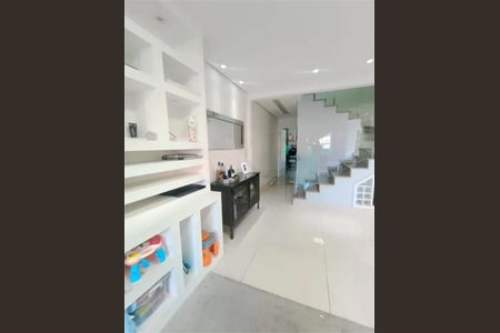 Casa à venda com 177m², 3 quartos e 4 vagas