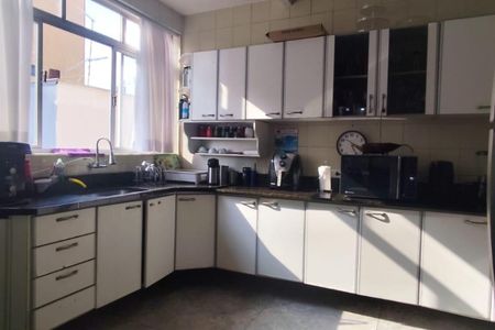 Apartamento à venda com 170m², 5 quartos e 2 vagas