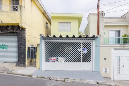 Fachada de casa à venda com 3 quartos, 130m² em Vila Carolina, São Paulo