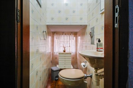 Casa à venda com 130m², 3 quartos e 2 vagas Casa à venda com 130m², 3 quartos e 2 vagasLavabo