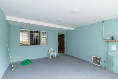 Garagem de casa à venda com 3 quartos, 130m² em Vila Carolina, São Paulo