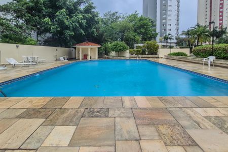 Apartamento à venda com 120m², 3 quartos e 2 vagasÁrea comum - Piscina