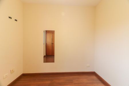 Apartamento à venda com 120m², 3 quartos e 2 vagasQuarto 2