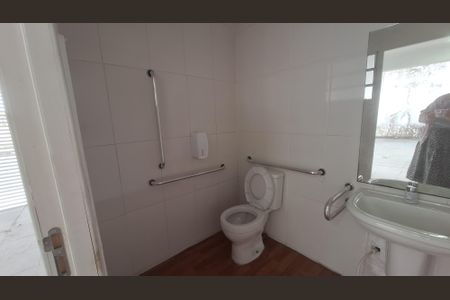 Casa para alugar com 300m², 5 quartos e 2 vagasQuintal Banheiro
