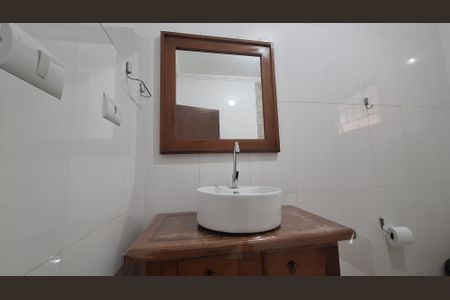 Casa para alugar com 300m², 5 quartos e 2 vagasBanheiro