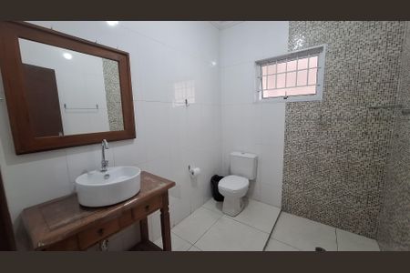 Banheiro de casa para alugar com 5 quartos, 300m² em Parque Suzano, Suzano