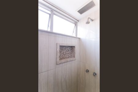 Apartamento à venda com 101m², 2 quartos e 1 vaga Apartamento à venda com 101m², 2 quartos e 1 vagaBanheiro