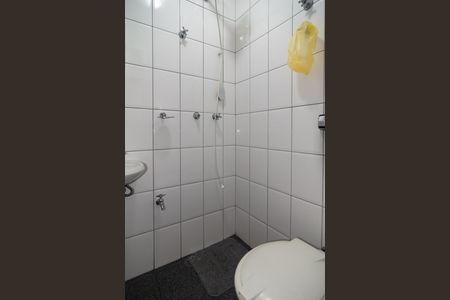 Apartamento à venda com 110m², 2 quartos e 1 vaga Apartamento à venda com 110m², 2 quartos e 1 vagaBanheiro de Serviço