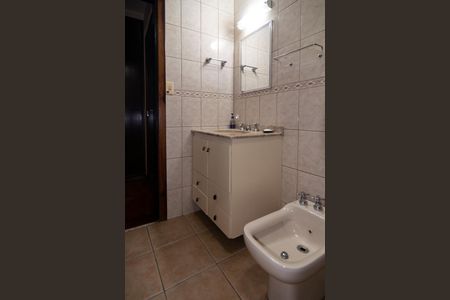 Apartamento à venda com 110m², 2 quartos e 1 vaga Apartamento à venda com 110m², 2 quartos e 1 vagaBanheiro do Quarto 2