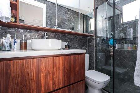 Apartamento à venda com 94m², 2 quartos e 2 vagasBanheiro da Suíte 2