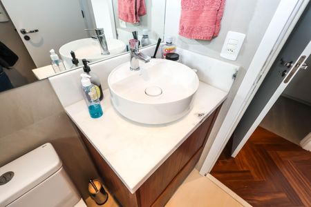 Apartamento à venda com 94m², 2 quartos e 2 vagasBanheiro da Suíte 1