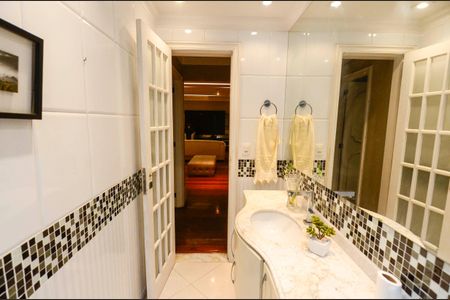 Apartamento à venda com 226m², 5 quartos e 2 vagasLavabo