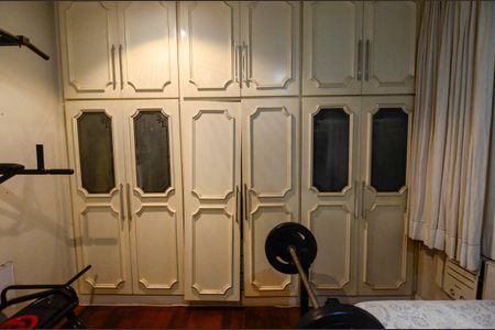 Apartamento à venda com 226m², 5 quartos e 2 vagasQuarto 3