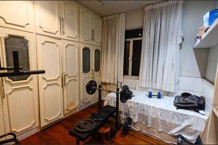 Apartamento à venda com 226m², 5 quartos e 2 vagasQuarto 3