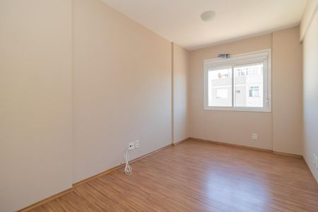 Quarto 1 de apartamento à venda com 3 quartos, 67m² em Santo Antônio, Porto Alegre