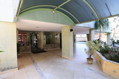 Apartamento à venda com 75m², 3 quartos e 1 vagaEntrada