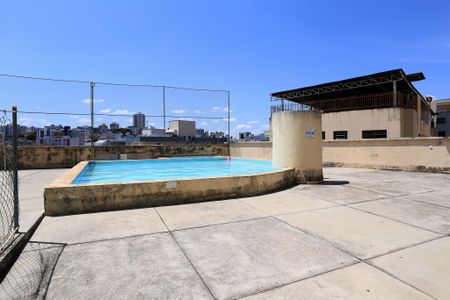 Apartamento à venda com 75m², 3 quartos e 1 vagaÁrea comum - Piscina