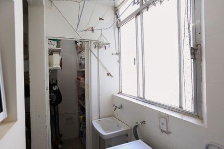 Apartamento à venda com 75m², 3 quartos e 1 vagaÁrea de Serviço