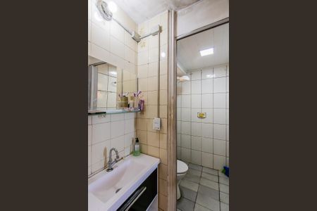 Apartamento à venda com 56m², 2 quartos e 1 vaga Apartamento à venda com 56m², 2 quartos e 1 vagaBanheiro