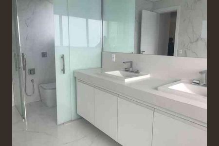 Casa de Condomínio à venda com 4 quartos, 750m² em Alphaville Residencial Um, Barueri