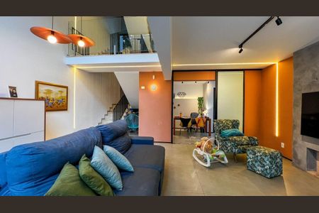 Casa à venda com 4 quartos, 262m² em Chácara Monte Alegre, São Paulo