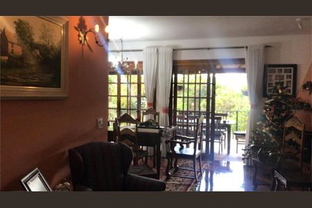 Casa à venda com 4 quartos, 350m² em Chácara Monte Alegre, São Paulo