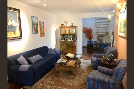 Casa à venda com 4 quartos, 350m² em Chácara Monte Alegre, São Paulo