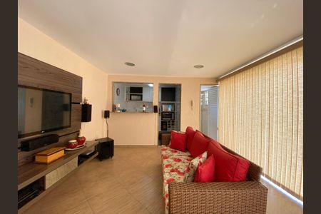 Casa para alugar com 203m², 3 quartos e 2 vagas Casa para alugar com 203m², 3 quartos e 2 vagasTerraço