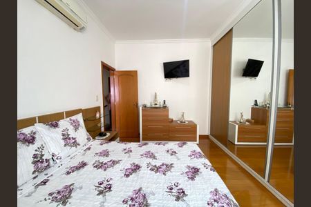 Casa para alugar com 203m², 3 quartos e 2 vagas Casa para alugar com 203m², 3 quartos e 2 vagasQuarto 3